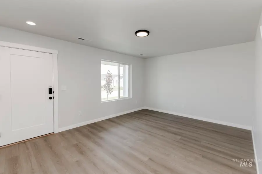 5343 E Burnte Peak St, Nampa, ID 83687 - Image #3