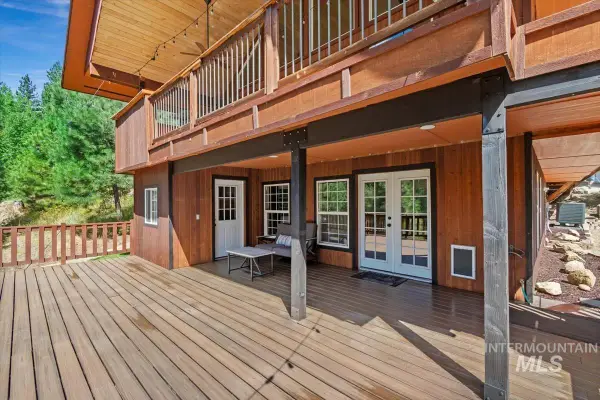 18 Shady Ln, Garden Valley, ID 83622