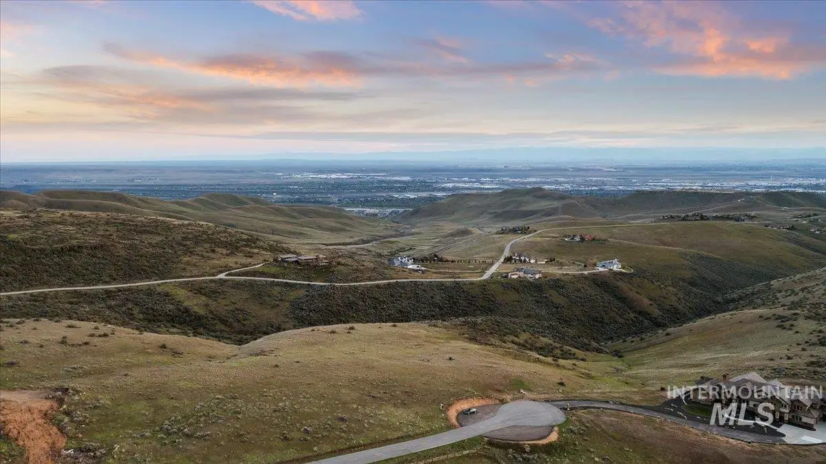 6354 E Wildhorse Ln, Boise, ID 83712 - Image #1