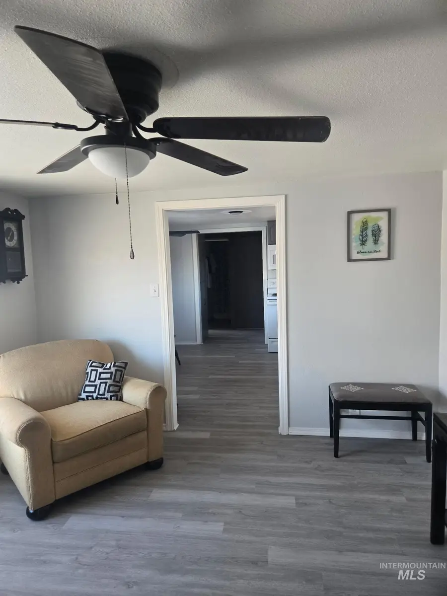 180 E South Street, Hagerman, ID 83332 - Image #3