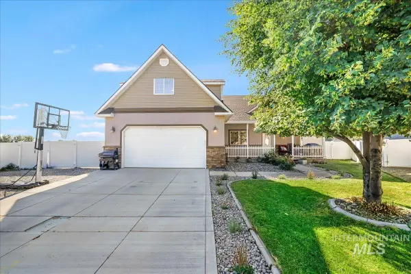 2213 Alex Dr, Filer, ID 83328