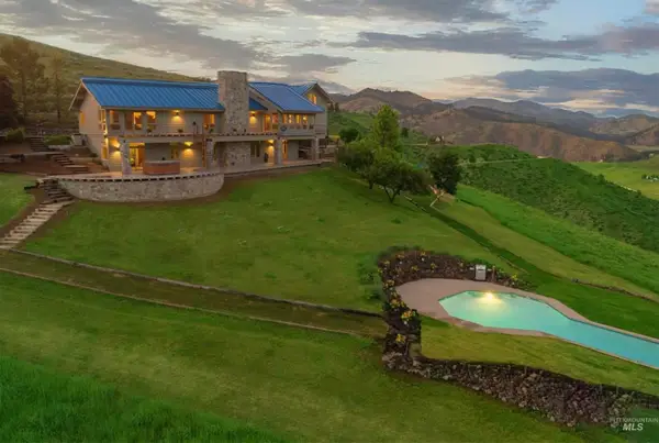 41 Whitehawk Way, Boise, ID 83716