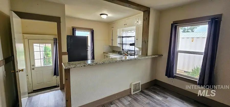 213 Ehrgood Ave, Nyssa, OR 97913 - Image #3