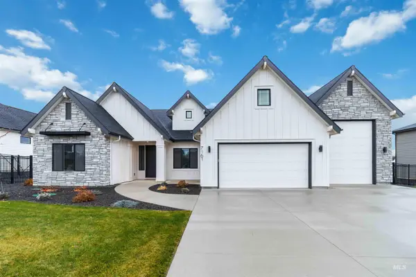 7161 E Osprey Estates Dr, Nampa, ID 83686