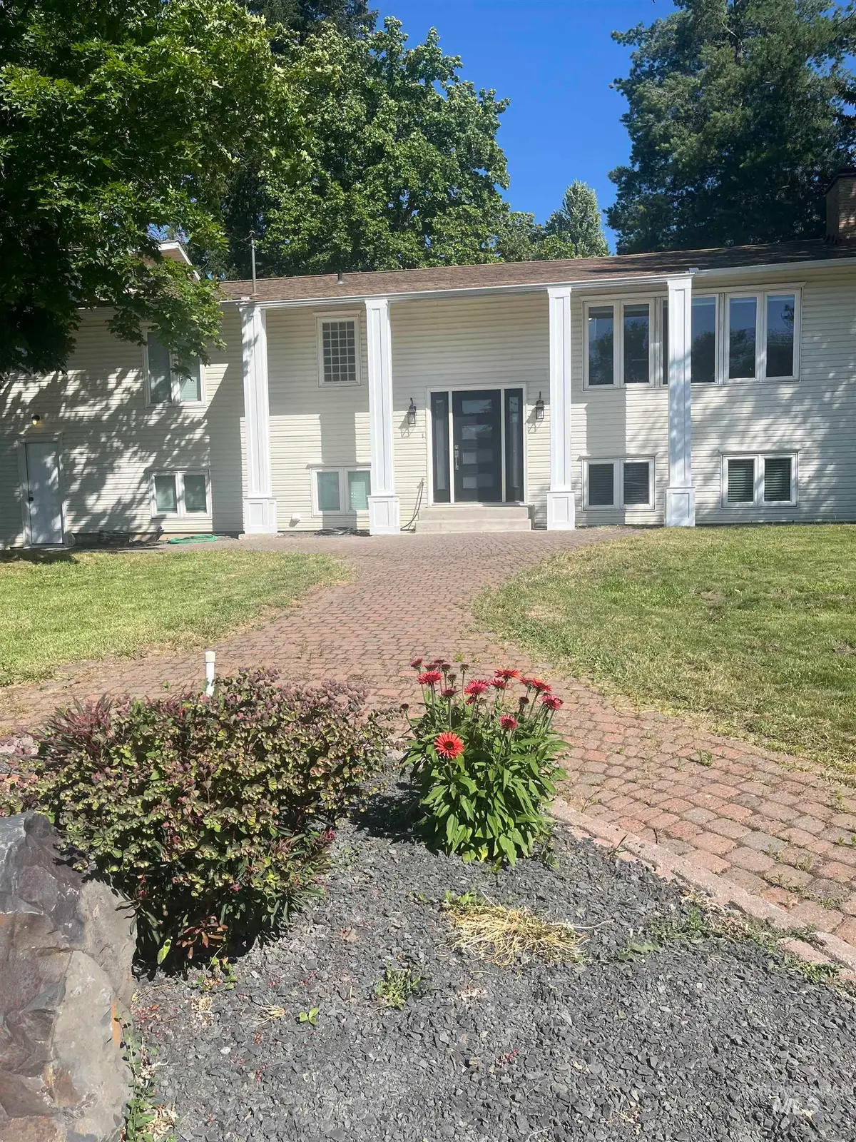 1024 El Cajon, Moscow, ID 83844 - Image #1