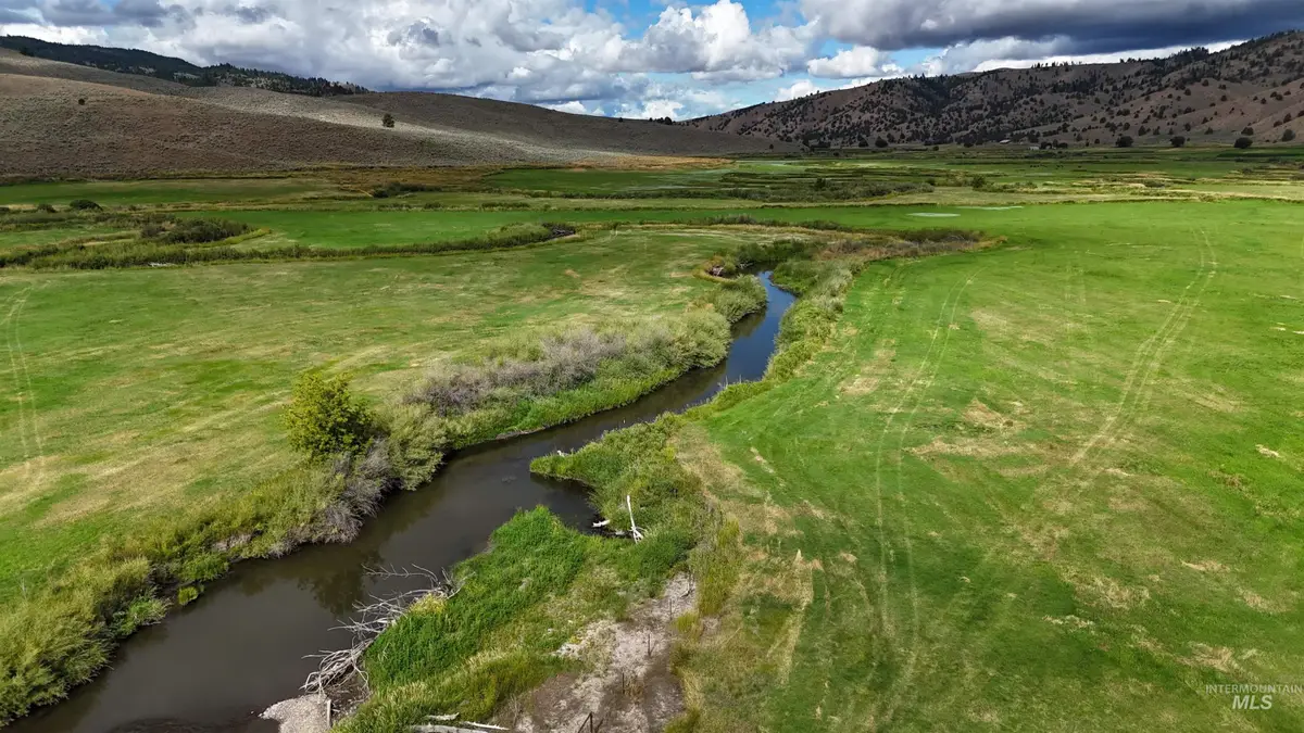 20894 Pioneer Lane, Bridgeport, OR 97819 - Image #1