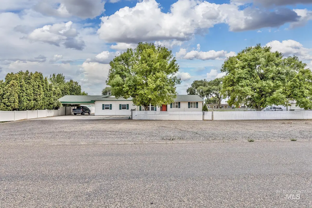 885 Airport Rd, Vale, OR 97918 - #1