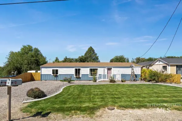 513 Randolph, Melba, ID 83641