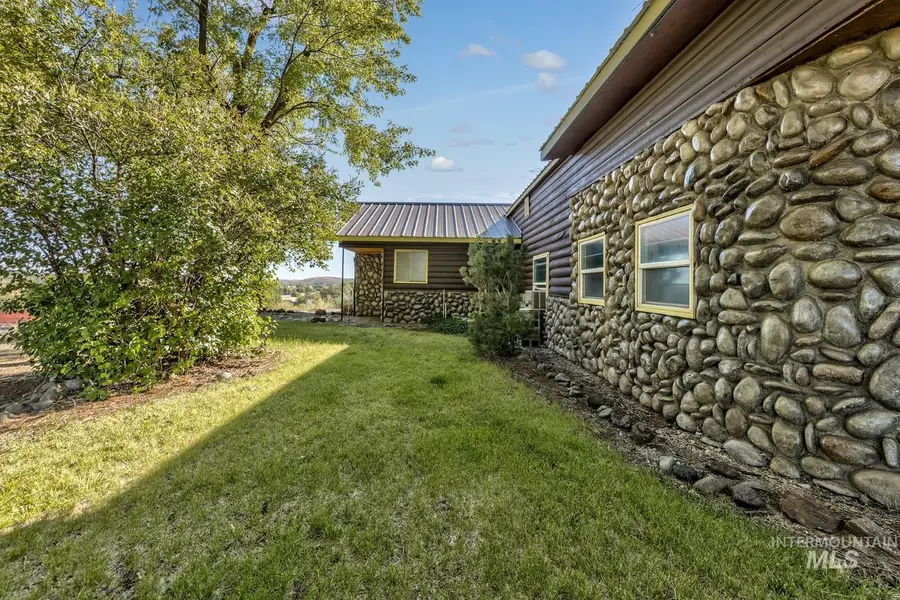 108 1/2 N Galena, Council, ID 83612 - Image #2