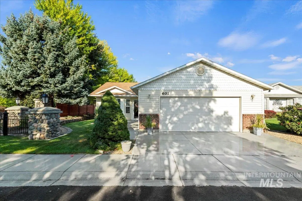 601 N Sterling St, Nampa, ID 83651 - Image #1
