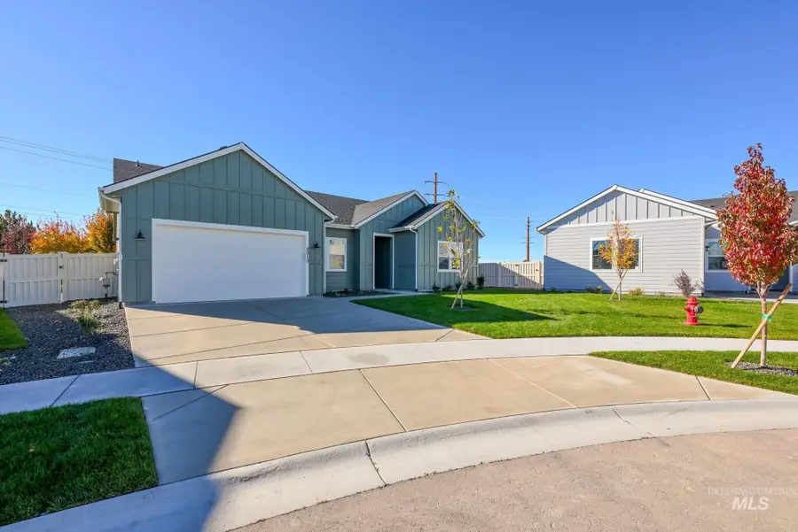 2013 N Spring Creek Ave, Middleton, ID 83644 - Image #2