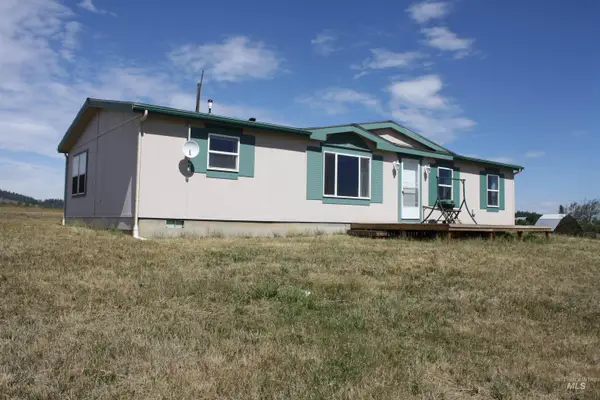 135 Harrisburg Lane, Kamiah, ID 83536