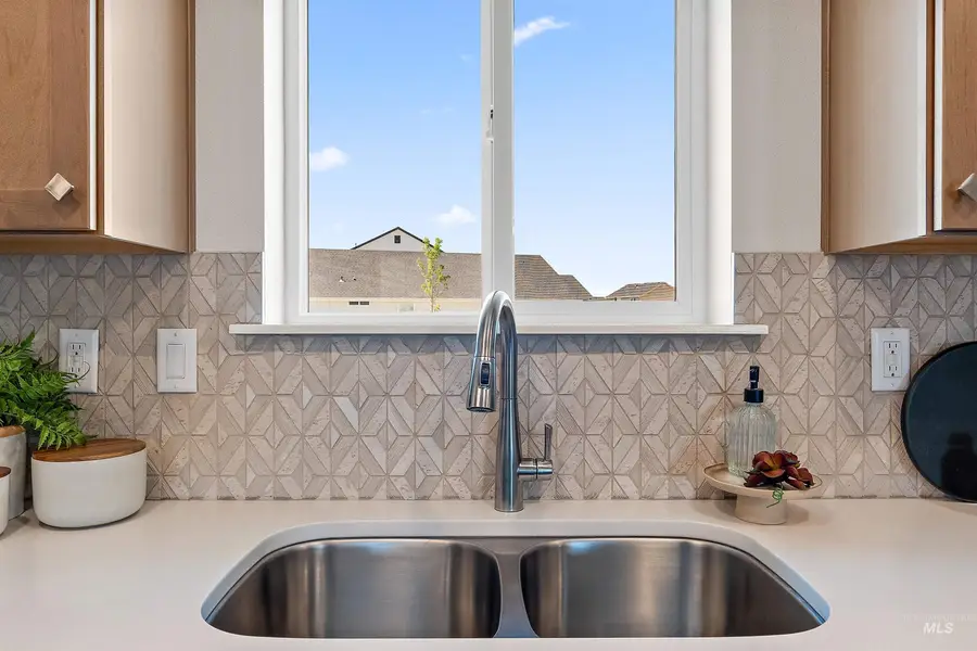 10096 Longtail Drive, Nampa, ID 83687 - Image #2