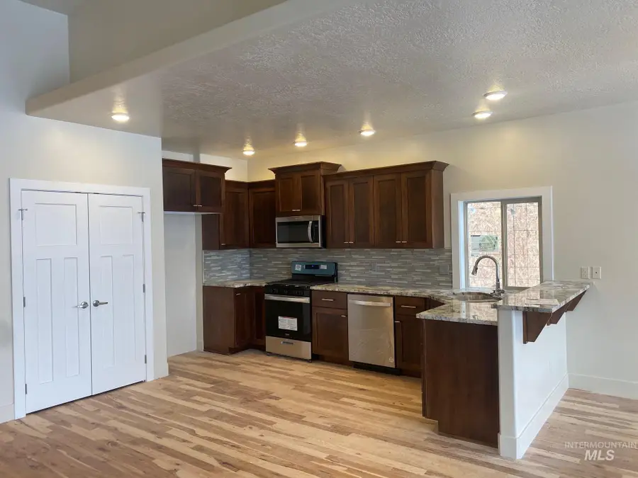 2516 E Hidden Creek Street, Nampa, ID 83687 - Image #3