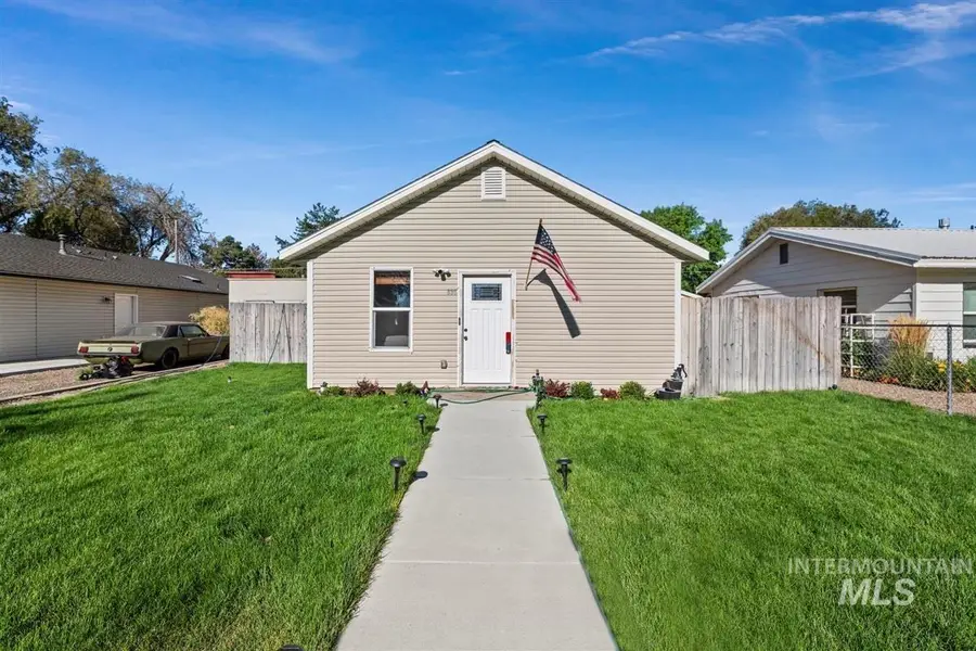 835 N 8th E, Mountain Home, ID 83647 - Image #3