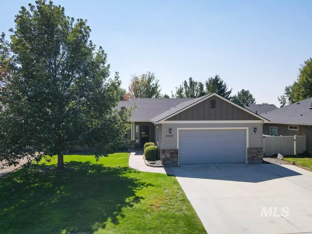 2737 Spruce Dr, Fruitland, ID 83619 - Image #1