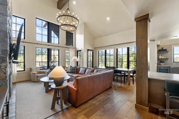 700 Village Dr. #403, Donnelly, ID 83615