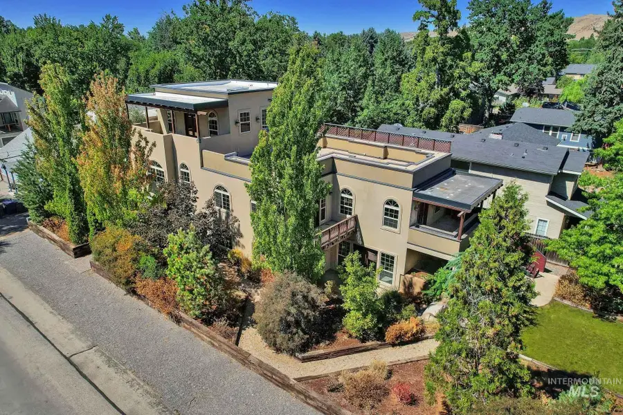 3008 Grace St, Boise, ID 83703 - Image #2