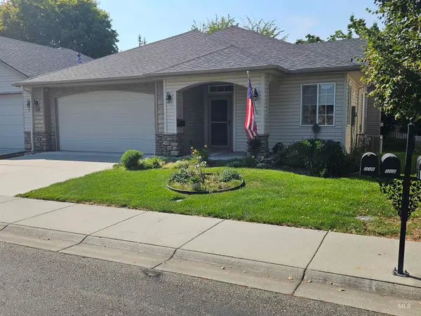 336 S Golden Eagle Lane, Eagle, ID 83616