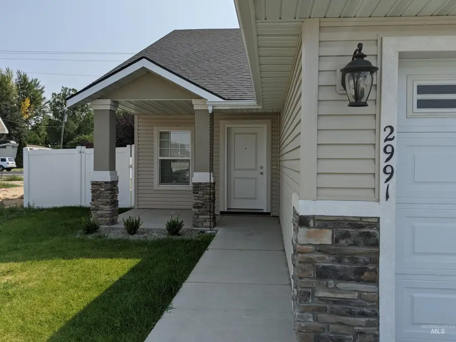 2991/2995 Lisa Ct, Twin Falls, ID 83301 - Image #2
