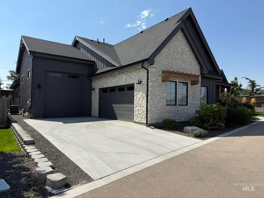 6374 S Bosch Way, Meridian, ID 83642 - #3