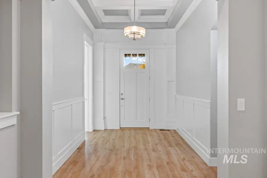 2053 N Luge, Eagle, ID 83616 - Image #2