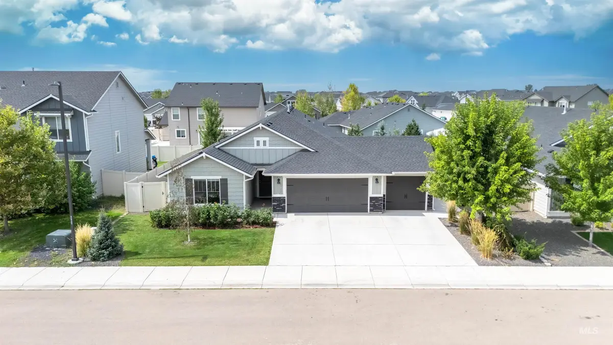 5385 N Maplestone, Meridian, ID 83646 - Image #1