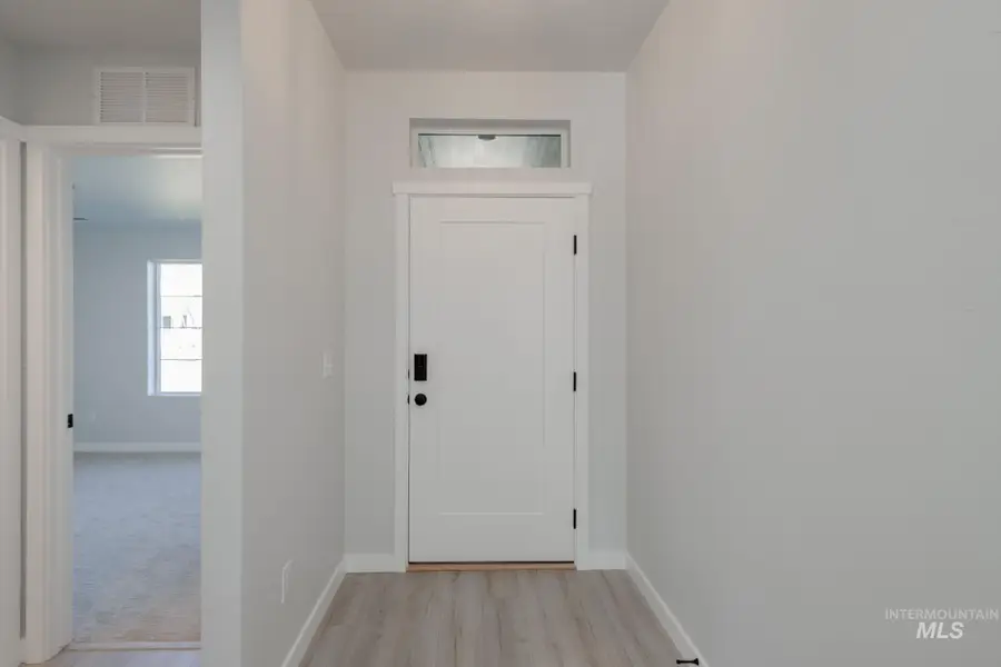 841 Strike Eagle St, Mountain Home, ID 83647 - Image #3