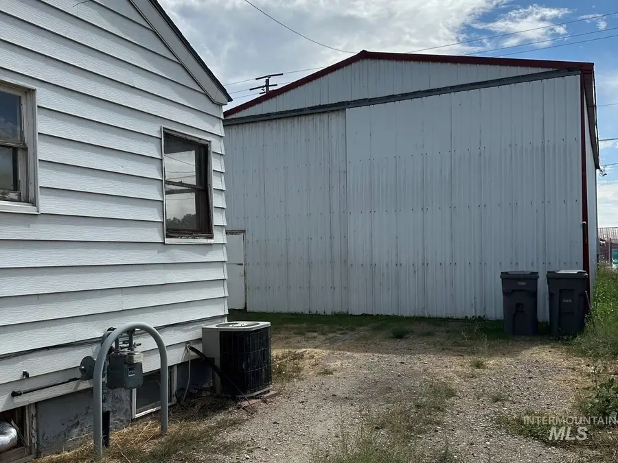 114 E Montana Ave, Homedale, ID 83628 - Image #2