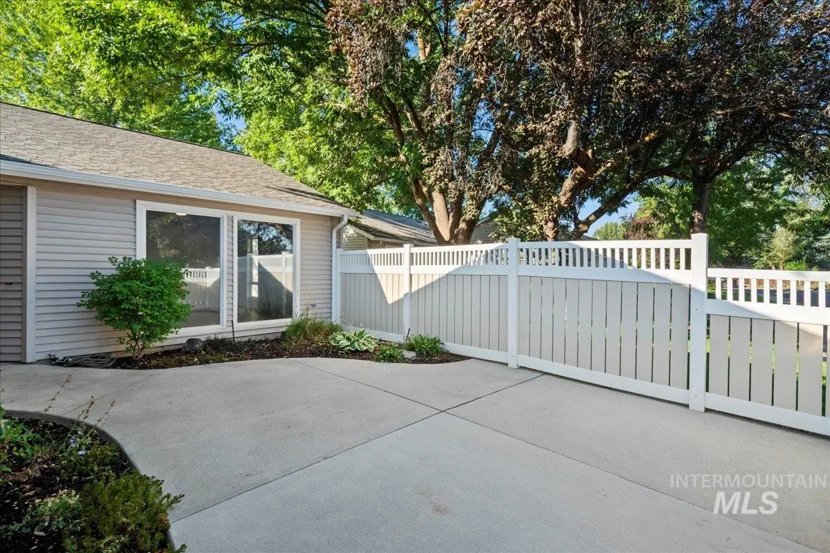 9757 W Woodchuck Lane, Boise, ID 83704 - Image #1