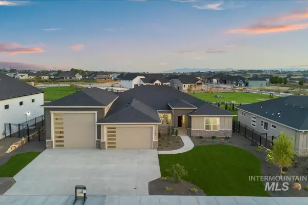 7131 E Chicken Hawk Loop, Nampa, ID 83686