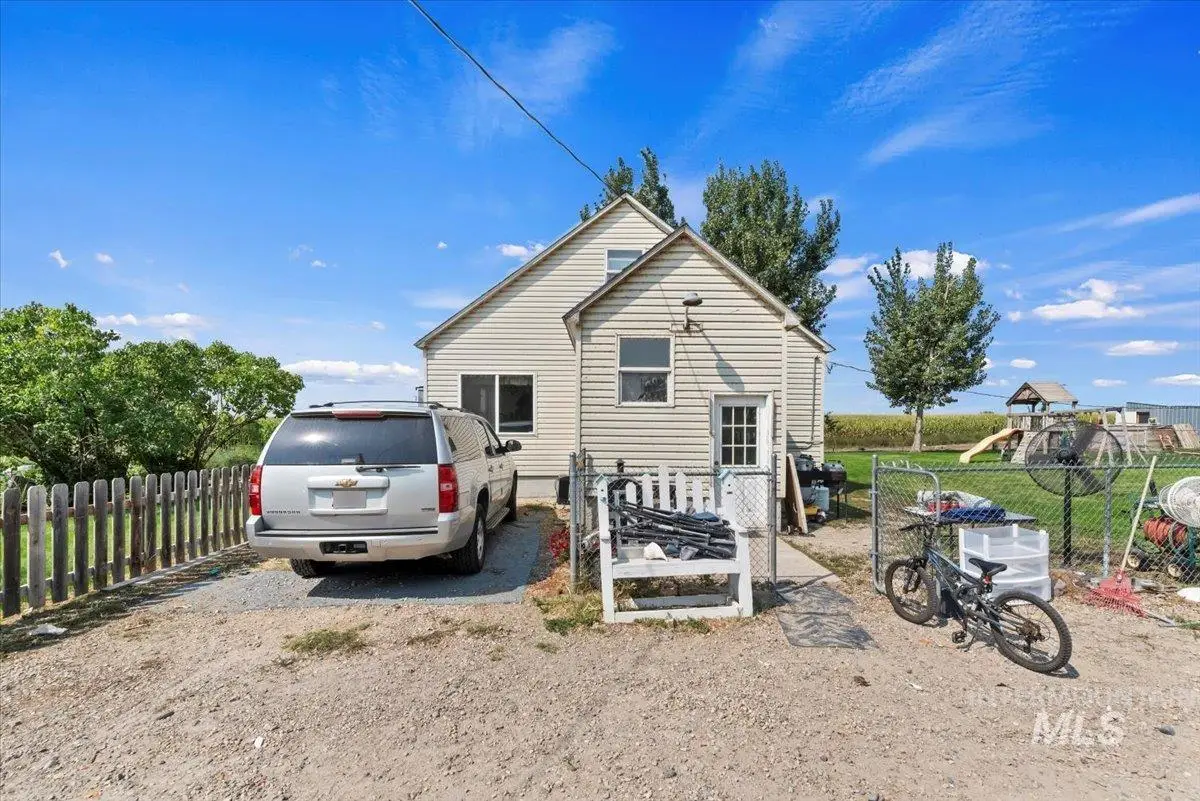 4564 Thompson Rd, Homedale, ID 83628 - Image #1