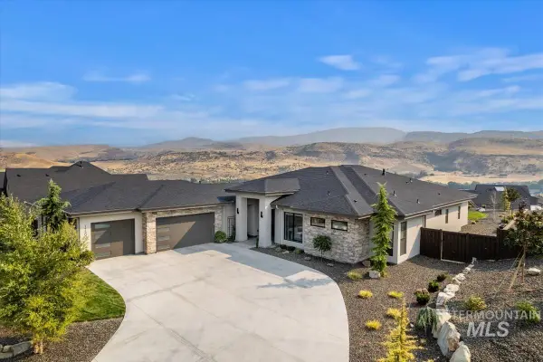 11500 N 17th Way, Boise, ID 83714