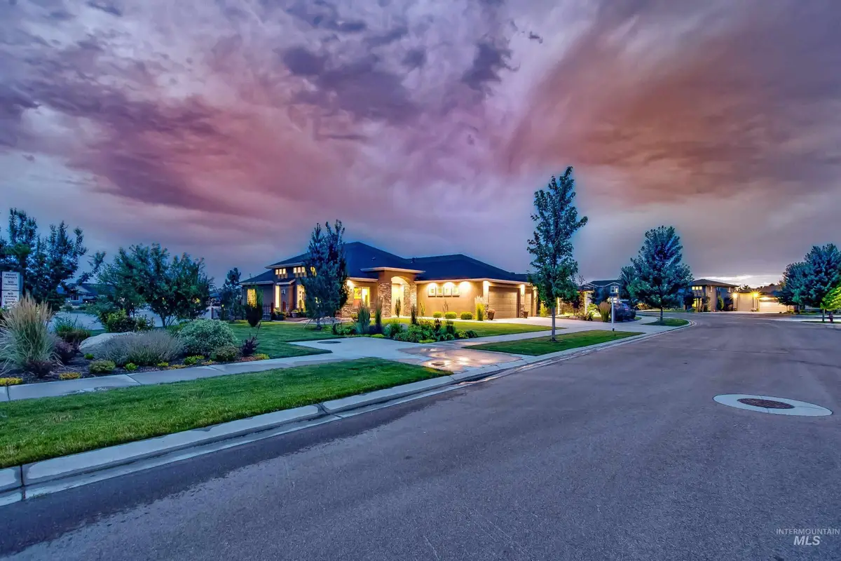 9425 W Whitecrest, Star, ID 83669 - Image #1