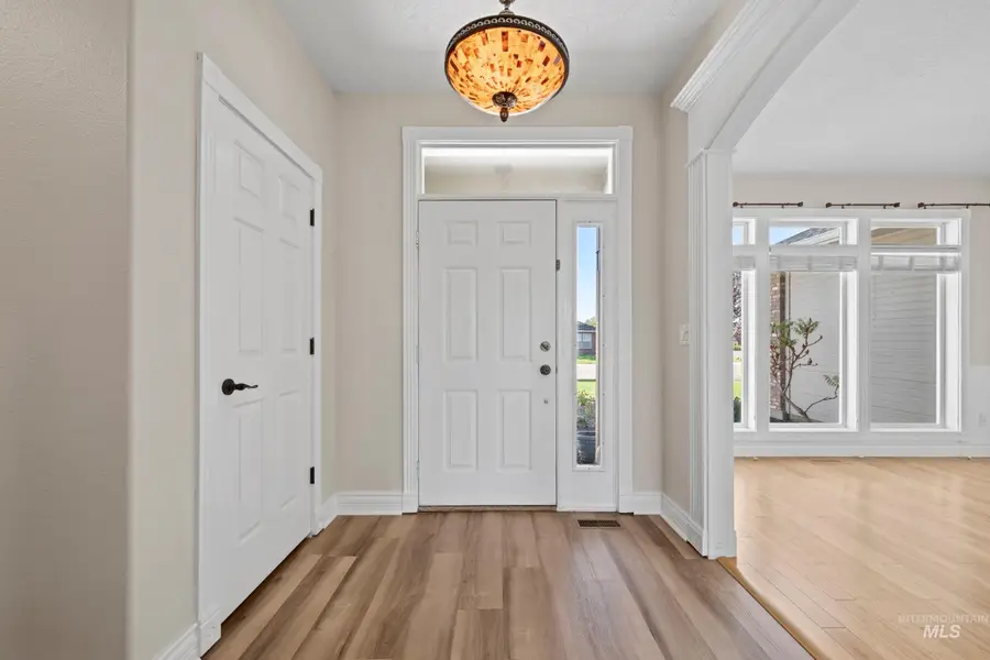 3465 W Woodmont Dr, Meridian, ID 83646 - Image #3