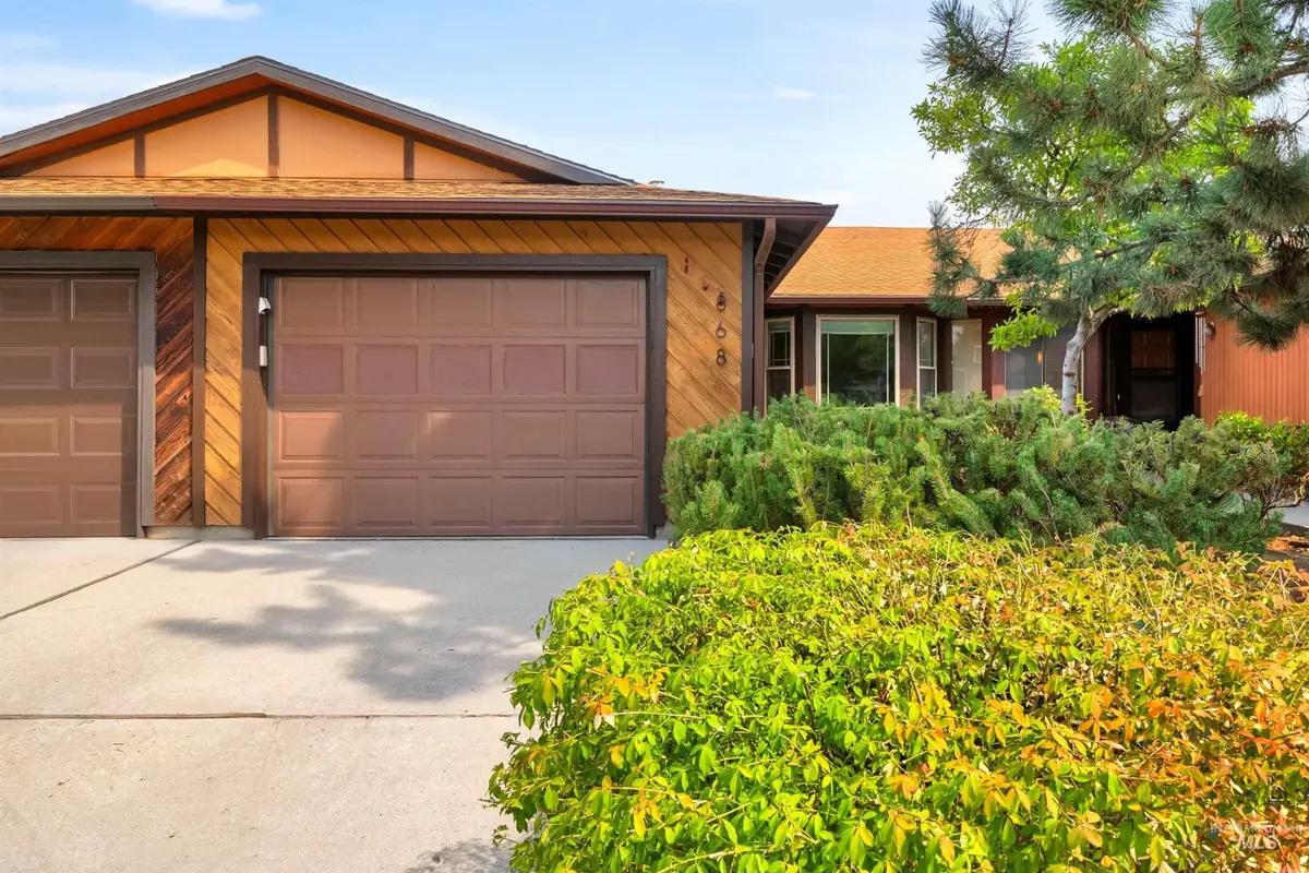 868 S Phillippi St, Boise, ID 83705 - Image #1