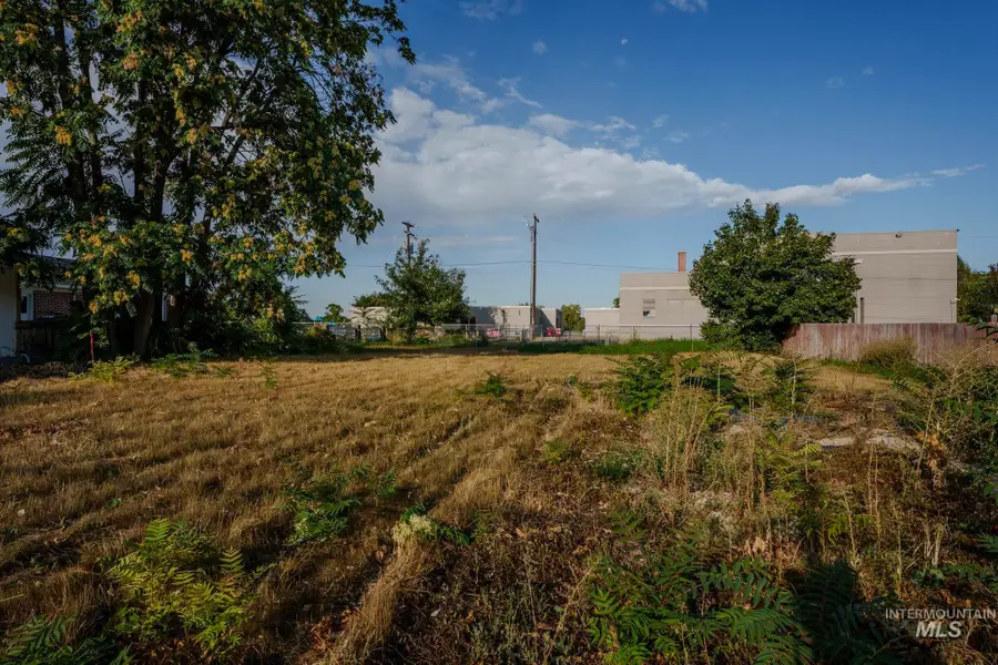 1411 Oregon Ave, Caldwell, ID 83605 - Image #2