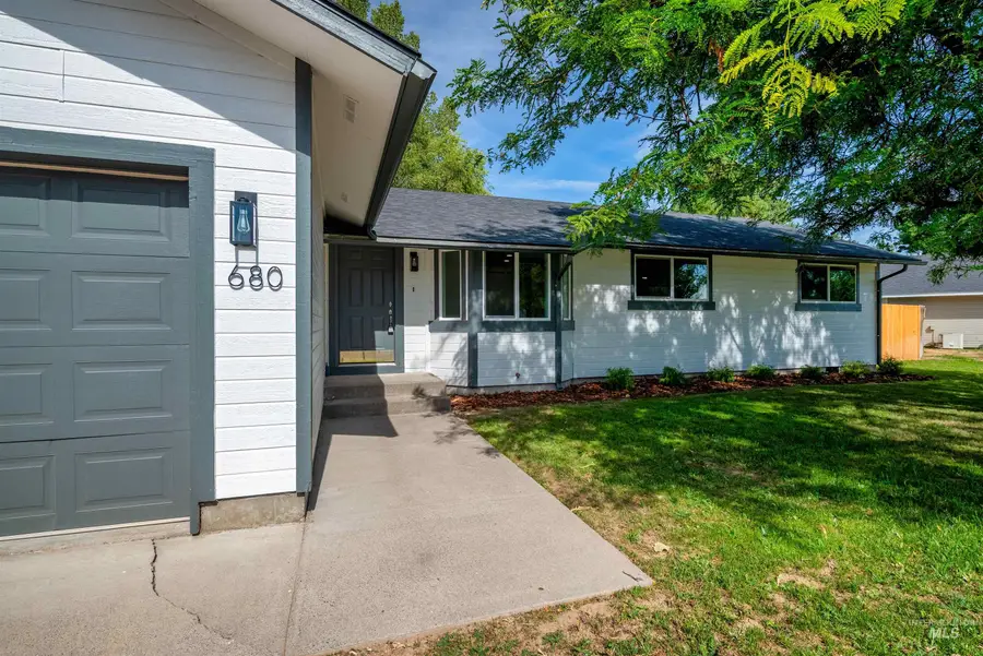 680 W 12th S, Mountain Home, ID 83647 - Image #3