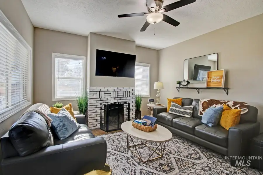 8565 S Ten Mile Rd, Meridian, ID 83642 - Image #2