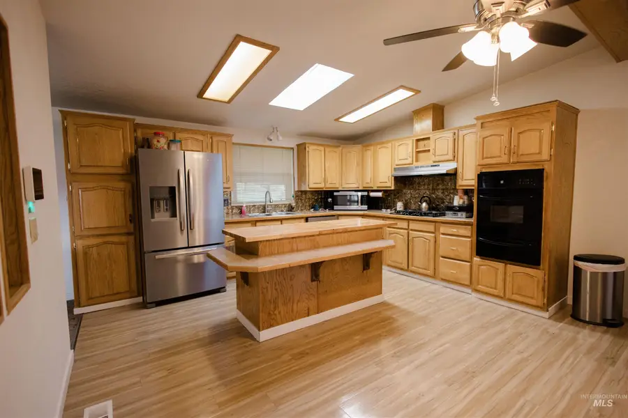 914 NE Beaman, Mountain Home, ID 83647 - Image #3