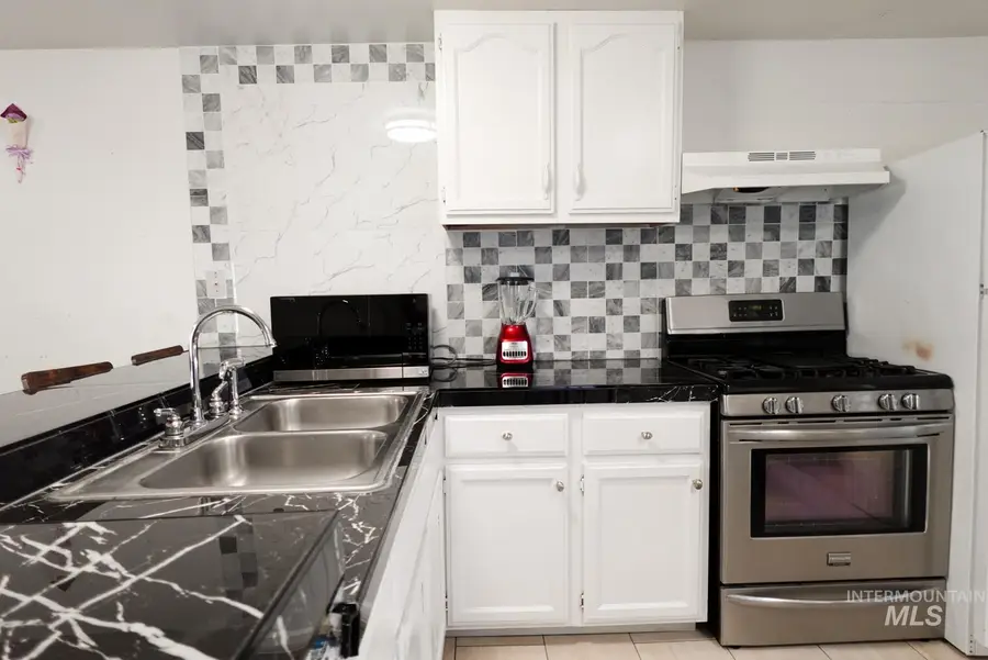 111 E Simplot Blvd Trailer 32, Caldwell, ID 83605 - Image #3