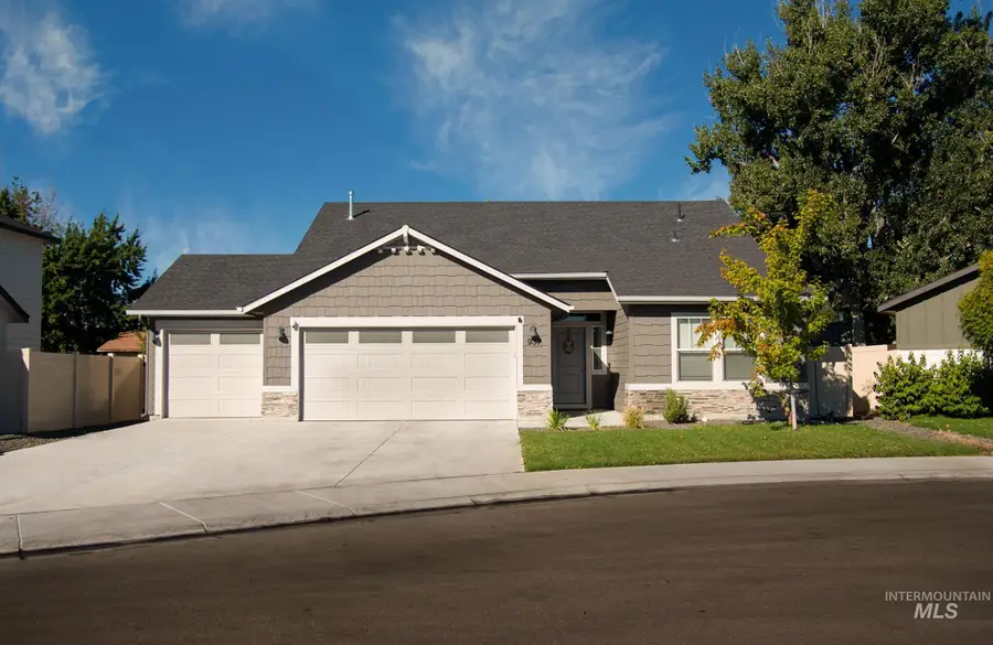 937 S Nautilus Ave, Boise, ID 83709 - Image #2