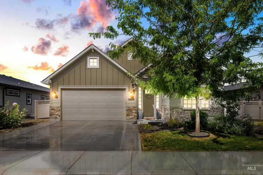 4569 N Tirso Ave, Meridian, ID 83646 - #3