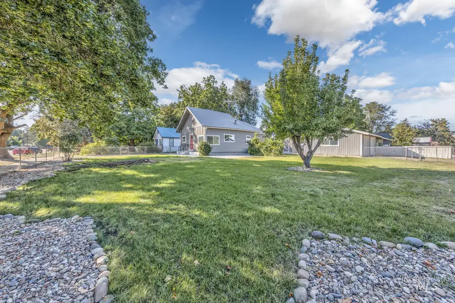 824 E Main St, Weiser, ID 83672 - Image #3
