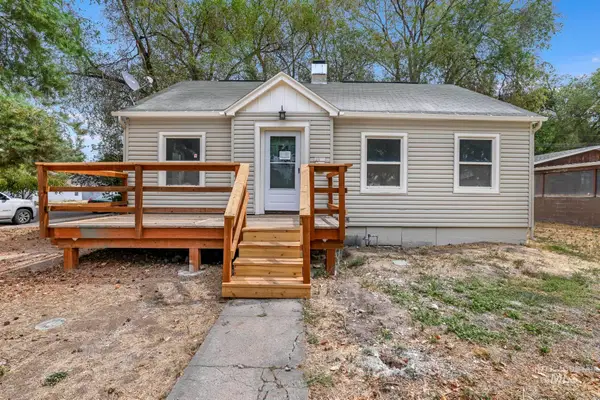 360 N 10th E, Mountain Home, ID 83647