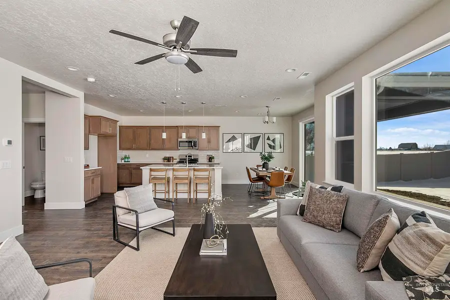 6199 W Parachute Dr, Meridian, ID 83646 - Image #2