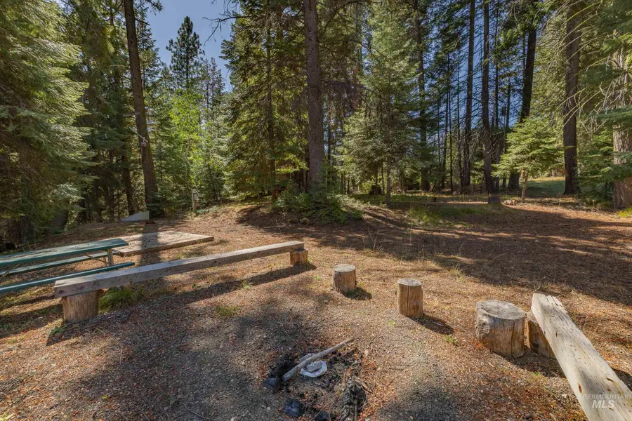 2126 Lydia Drive, Donnelly, ID 83615 - Image #2