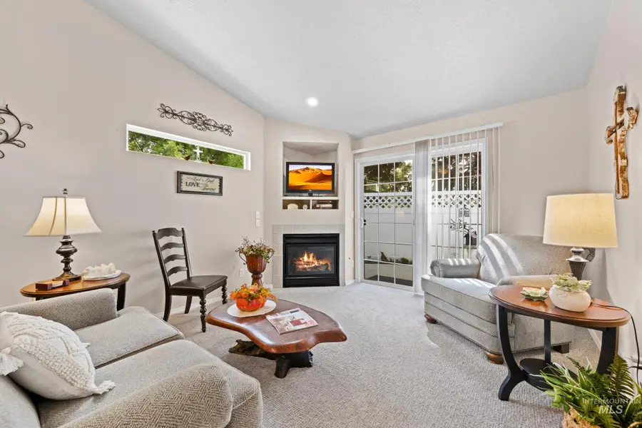 105 E Waterbury Ln, Meridian, ID 83646 - Image #2