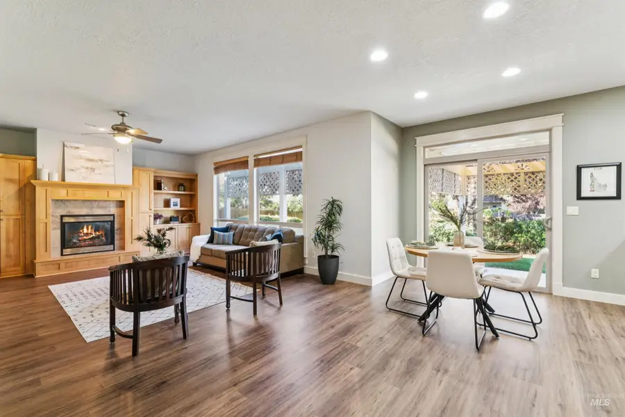 957 N Beachwood St, Eagle, ID 83616 - Image #3