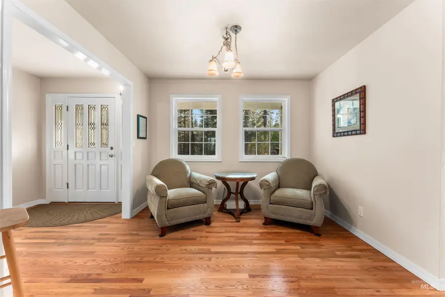 149 Scriver Woods Rd, Garden Valley, ID 83622 - Image #2